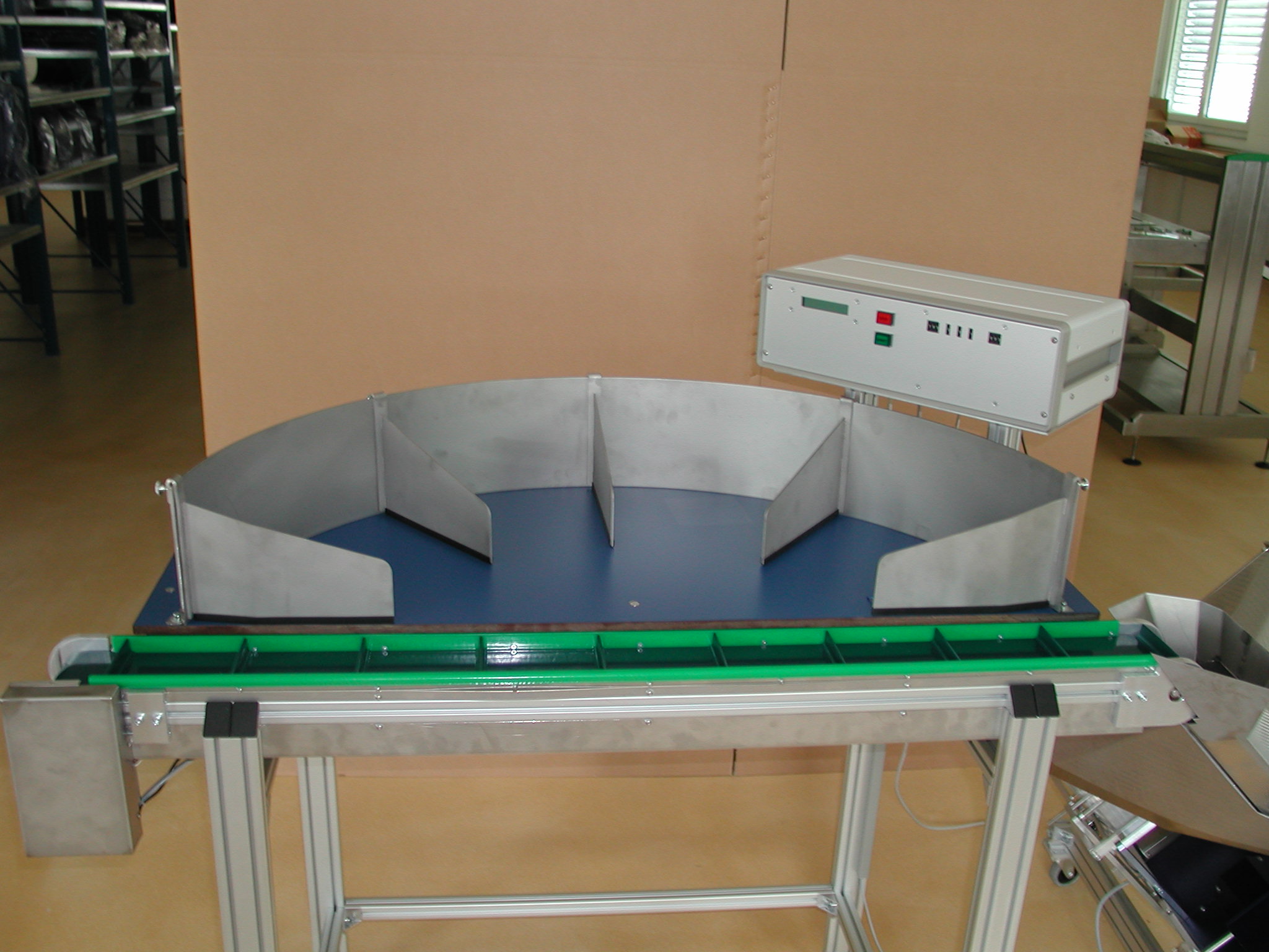 LB100+Tisch+LV500_04