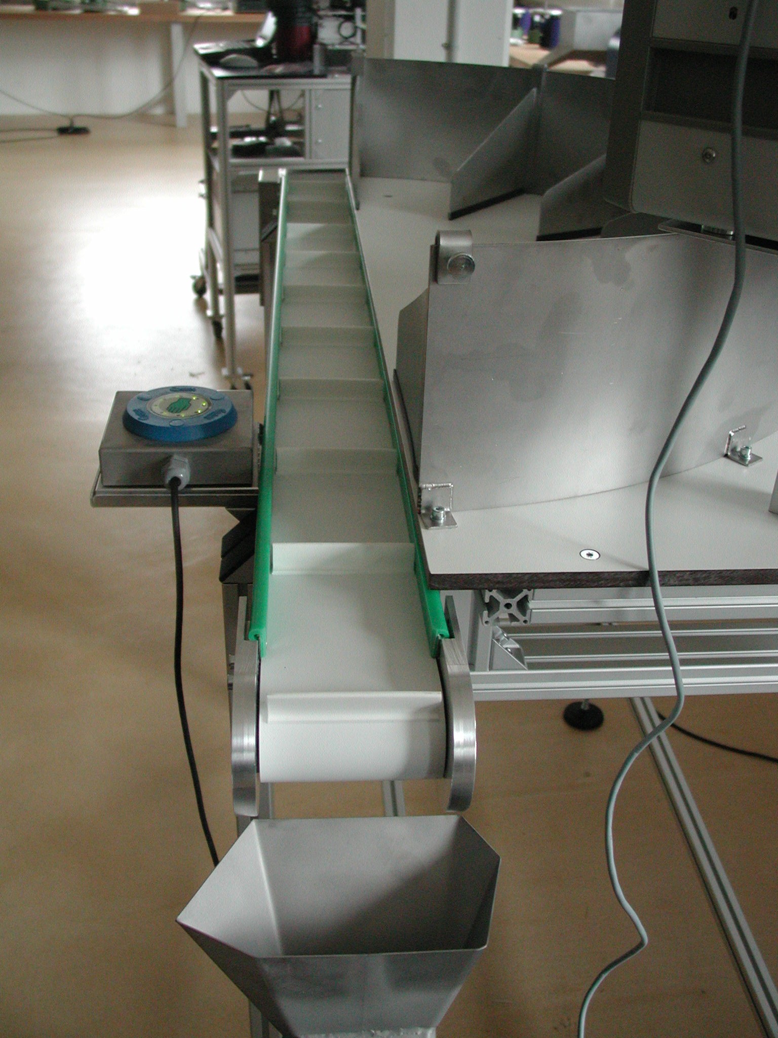 LB100+Tisch+LV500_06